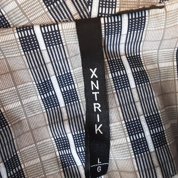 XNTRIK Cotton Short Trench | Taupe & Blue Plaid, L - Picture 10 of 15